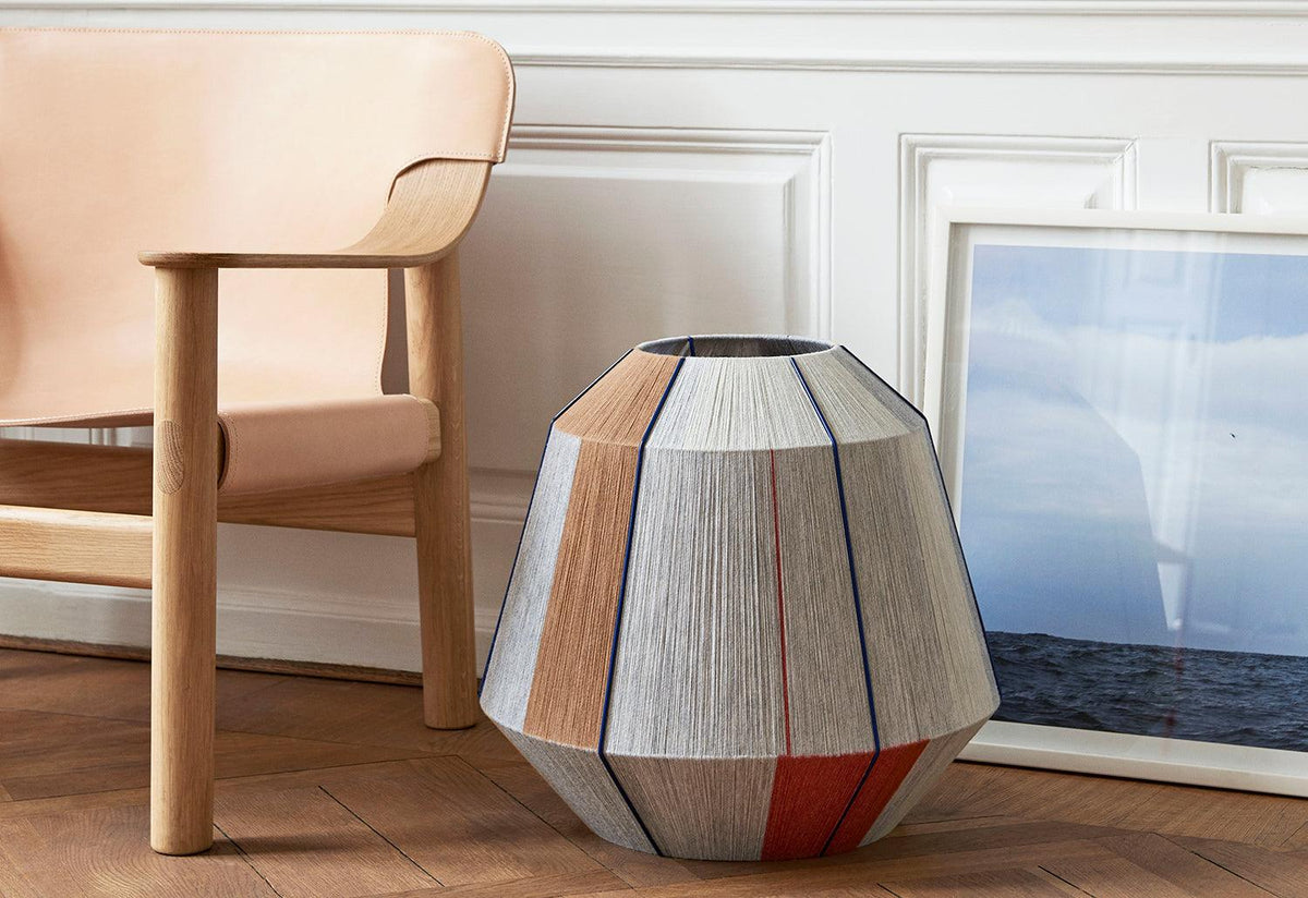 Bonbon Lamp, Ana kraš, Hay
